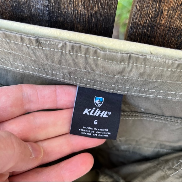 Kühl Kontra Roll Up Sage Cargo Convertible Capri Pants / Bermuda Shorts Sz 6 - Picture 3 of 16